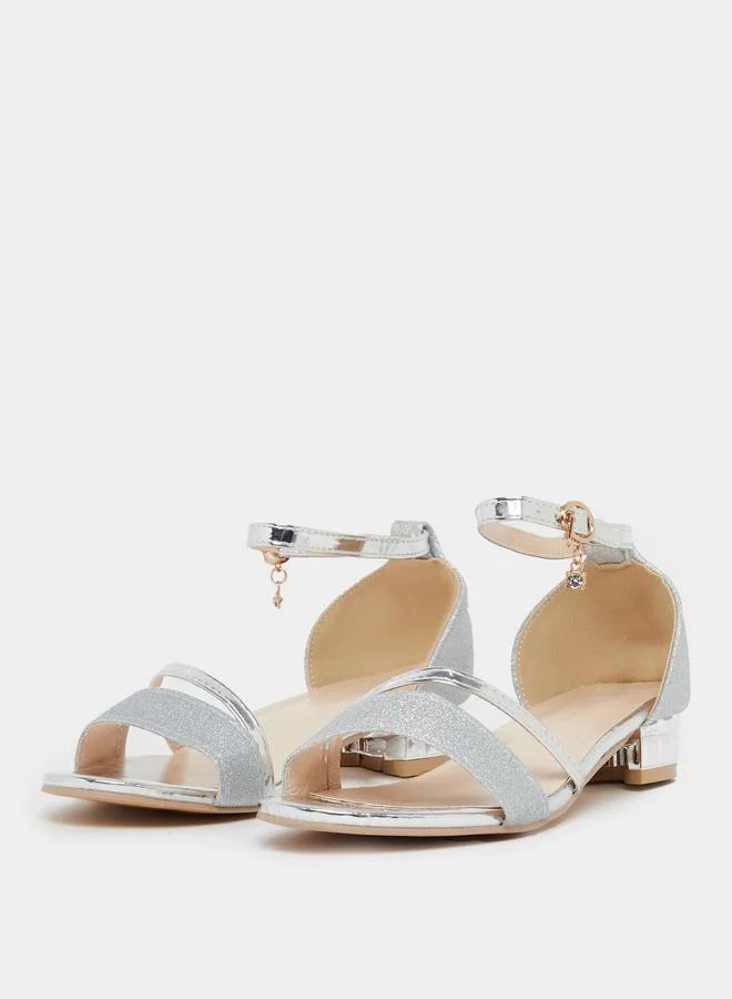 تايك تو صندل بكعب منخفض ولامع